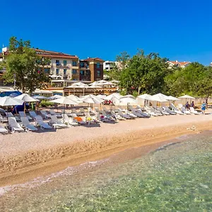 Hotel Blue Waves ****